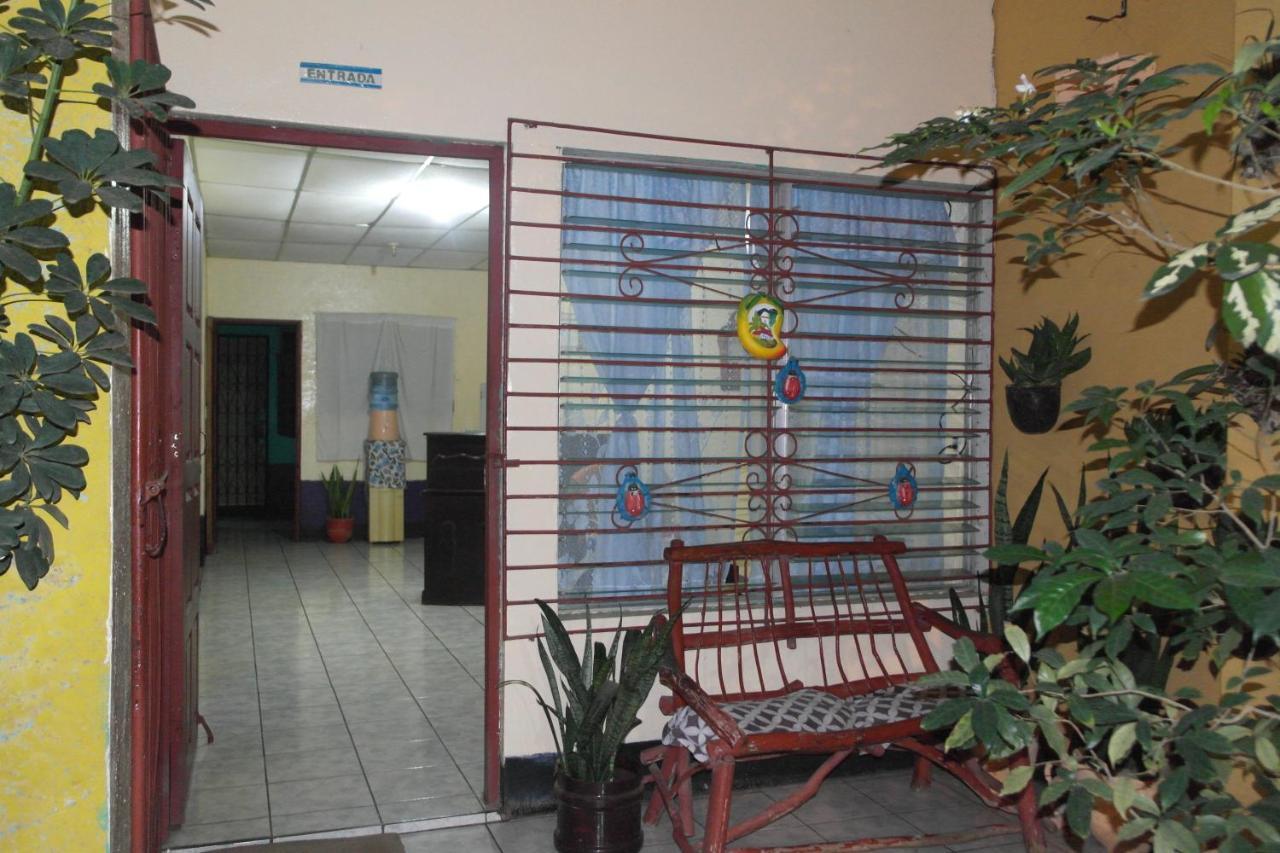 מנאגווה Hostal Nicaragua Guest House מראה חיצוני תמונה